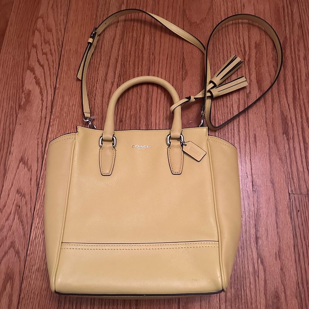 NWOT Coach Lemon Yellow Leather Shoulder Bag